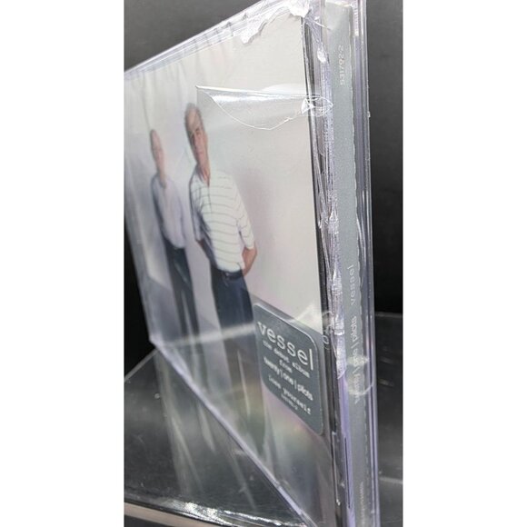 Twenty One Pilots "Vessel" CD Debut Album With Jewel Case - Picture 5 of 5